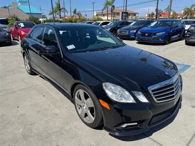 2011 Mercedes-Benz E-Class E350 Luxury photo 3