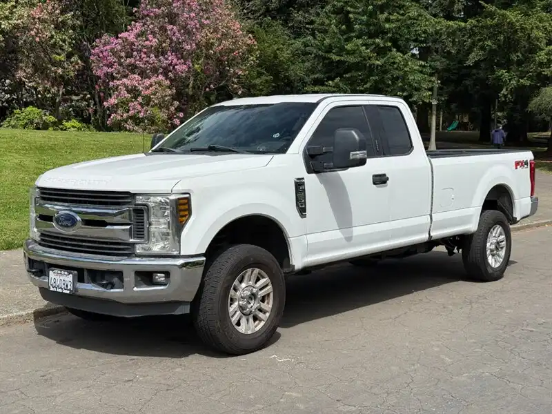 2019 Ford F-250 XL 4x4 SuperCab 8' Box's photo