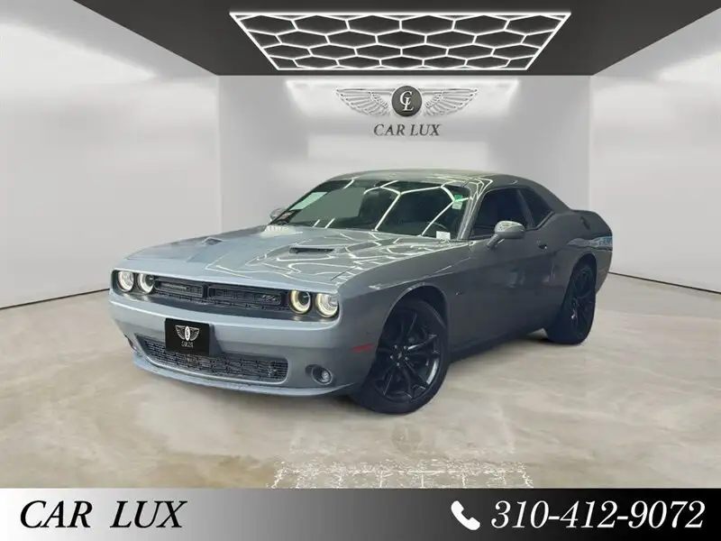 2018 Dodge Challenger R/T's photo