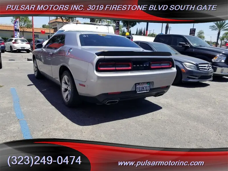 2016 Dodge Challenger SXT photo 3