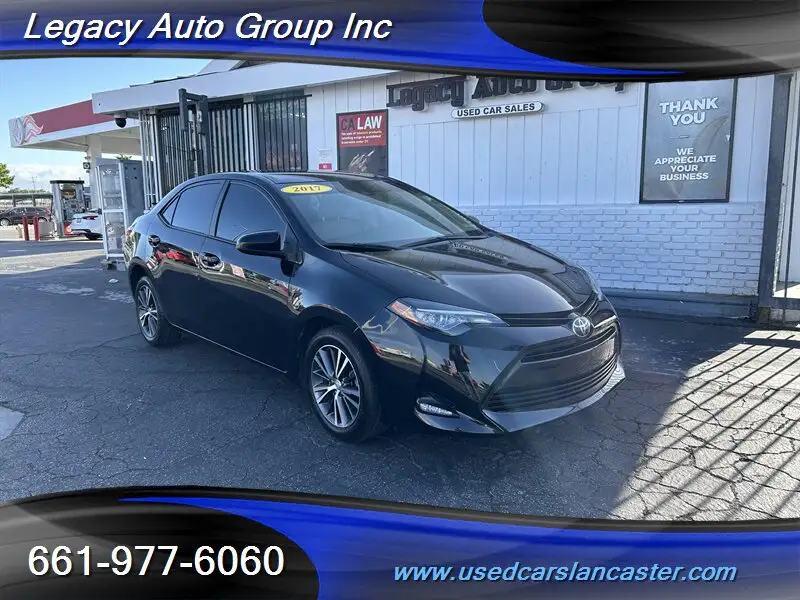 2017 Toyota Corolla LE AT photo 1