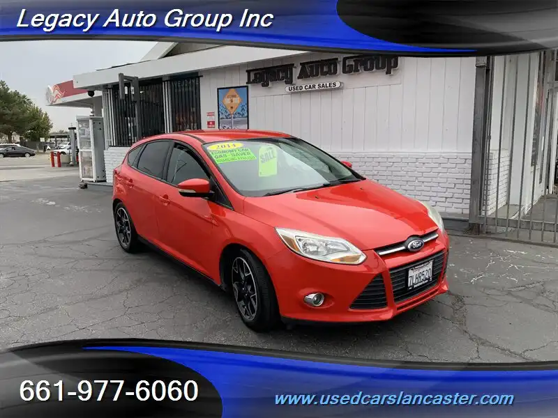 2014 Ford Focus 5 Door Hatch SE's photo