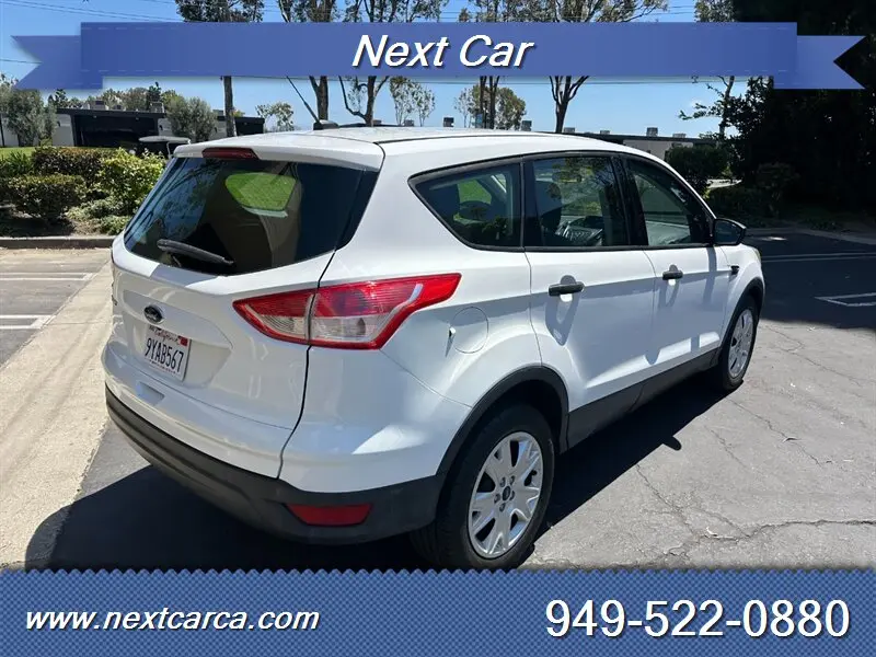 2015 Ford Escape S photo 3