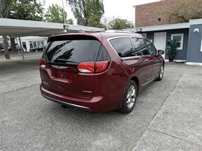 2018 Chrysler Pacifica Limited photo 5
