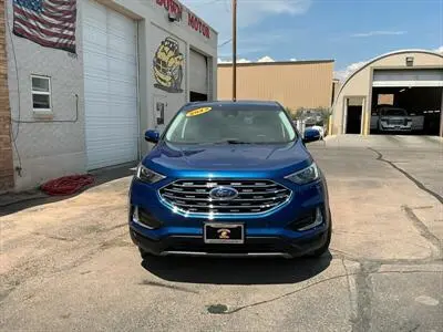 2023 Ford Edge Titanium AWD photo 3