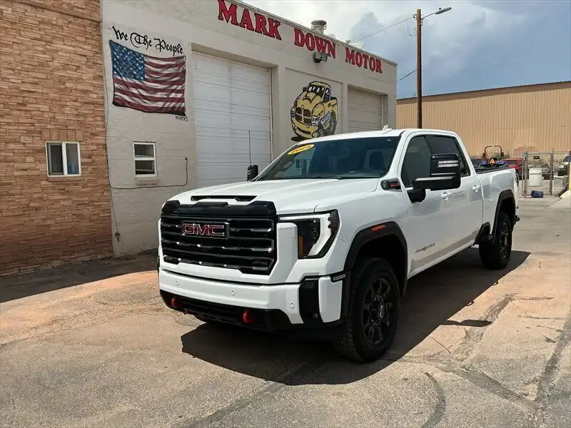2025 GMC Sierra 4WD Crew Cab Standard Box AT4's photo