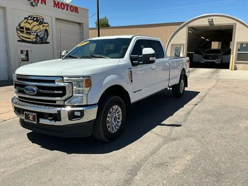 2022 Ford F-250 Lariat 4x4 Crew Cab 8' Box's photo