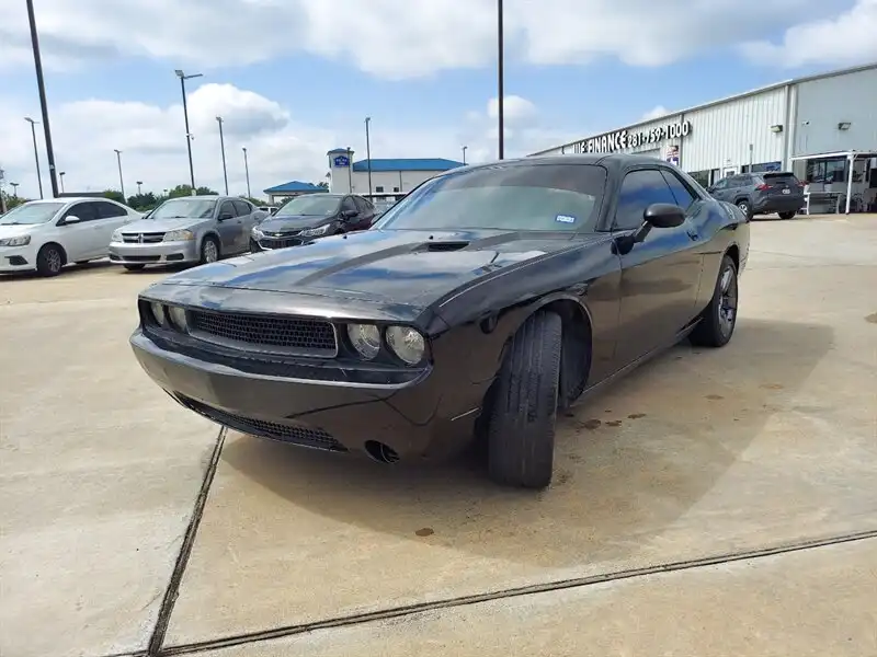 2012 Dodge Challenger SXT's photo