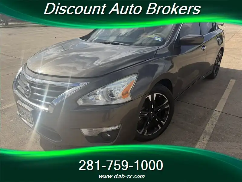 2013 Nissan Altima's photo