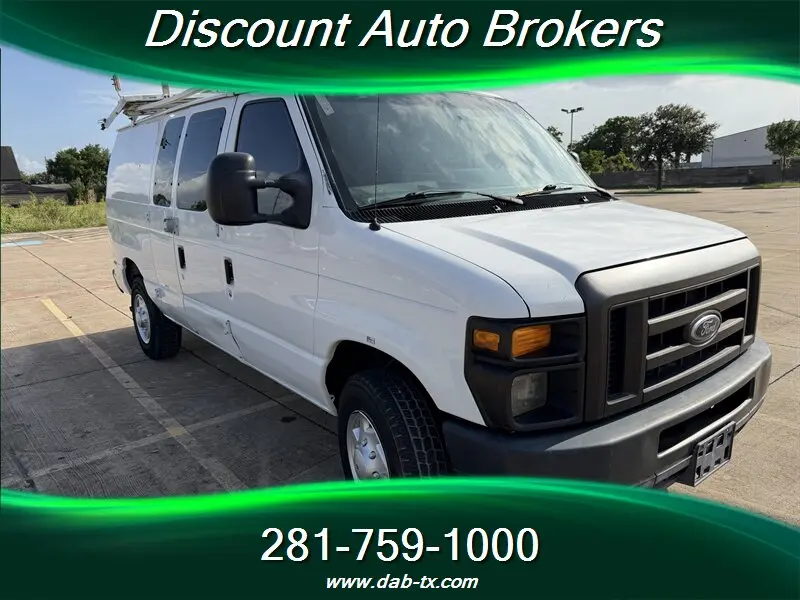 2011 Ford E-Series E-250 Van photo 3