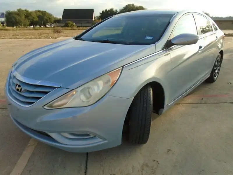 2012 Hyundai Sonata I4 GLS M T's photo