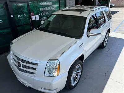 2013 Cadillac Escalade Premium 2WD photo 2
