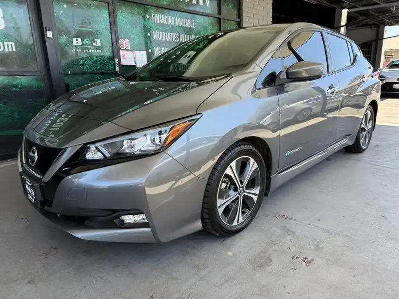 2018 Nissan Leaf SV's photo