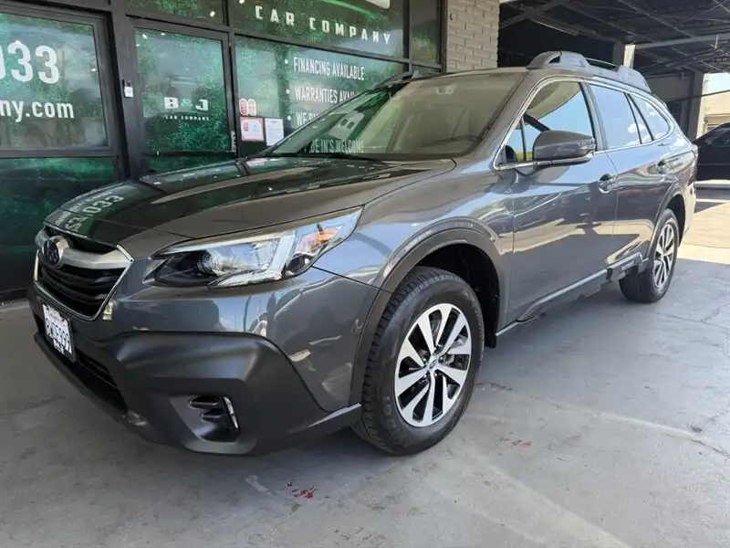 2021 Subaru Outback Premium's photo