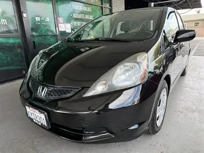 2013 Honda Fit Auto photo 3