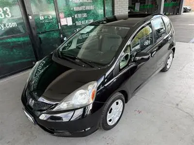 2013 Honda Fit Auto photo 2