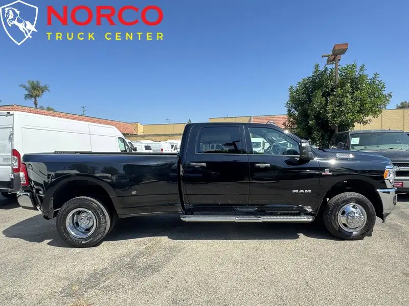 2024 RAM 3500 Big Horn 4X4 Crew Cab LWB's photo