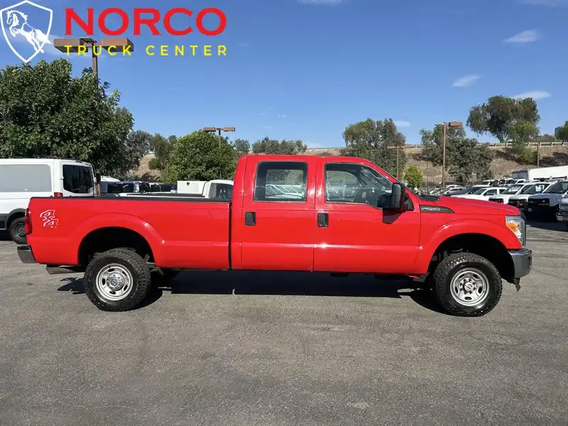 2016 Ford F-250 XL 4WD Crew Cab 8' Box's photo
