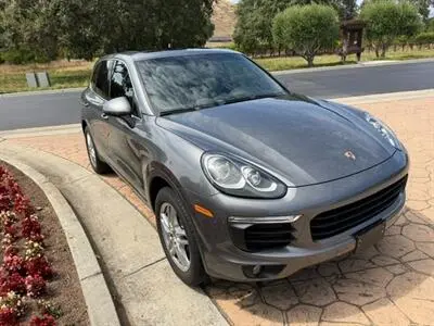 2016 Porsche Cayenne Tiptronic photo 3