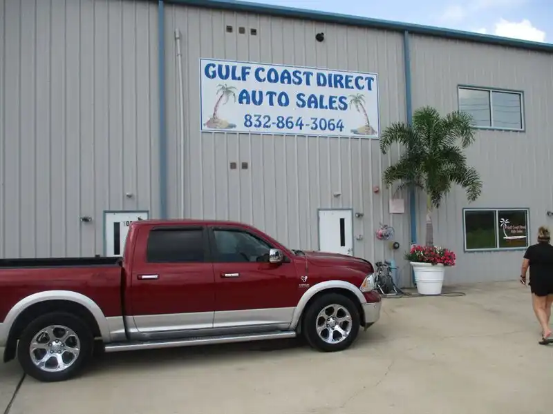 2015 RAM 1500 Laramie Crew Cab's photo
