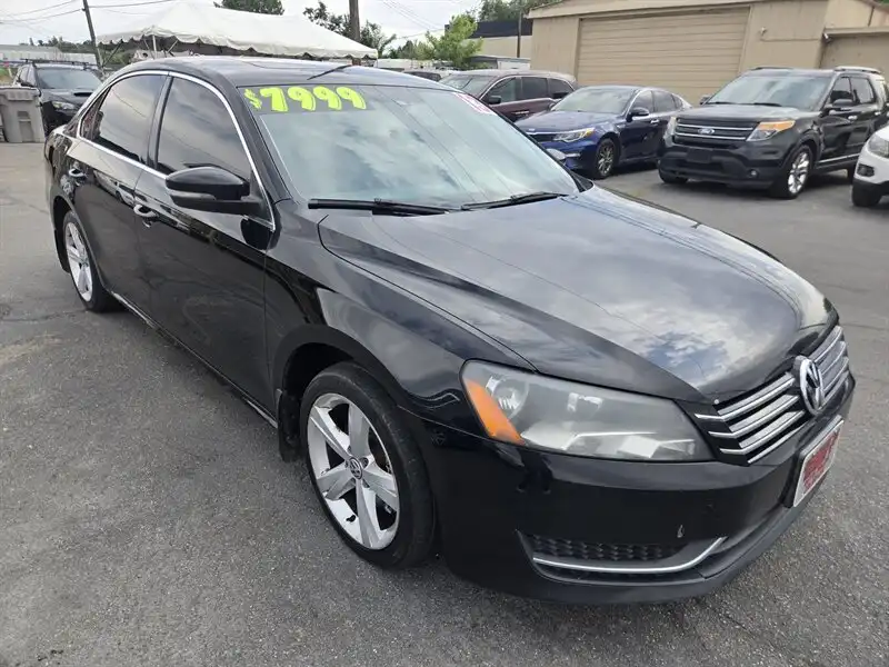 2013 Volkswagen Passat 2.5L SE Auto PZEV's photo