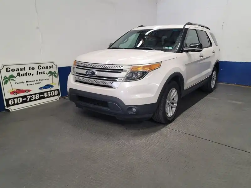 2013 Ford Explorer XLT 4WD's photo