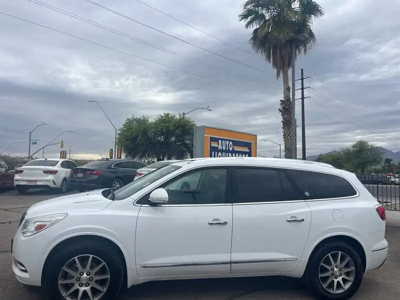 2017 Buick Enclave Leather's photo