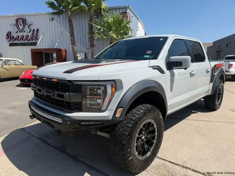 2023 Ford F-150 Raptor 4x4 SuperCrew 5-1/2 Box's photo