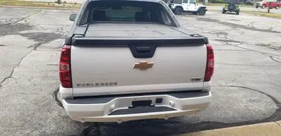 2012 Chevrolet Avalanche 4WD Avalanche LT photo 5