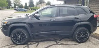 2020 Jeep Cherokee Trailhawk 4X4 photo 3