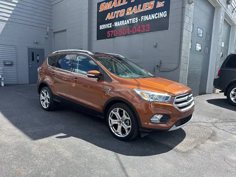2017 Ford Escape Titanium 4WD's photo
