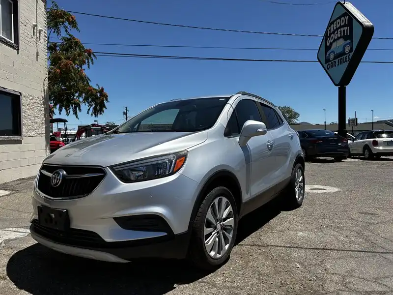 2018 Buick Encore Preferred's photo
