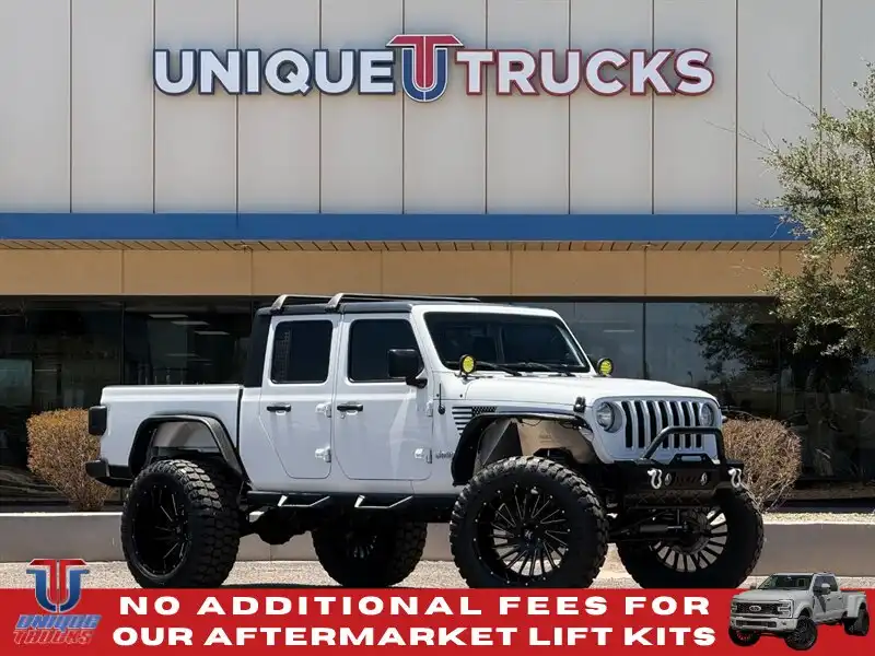 2021 Jeep Gladiator Overland's photo