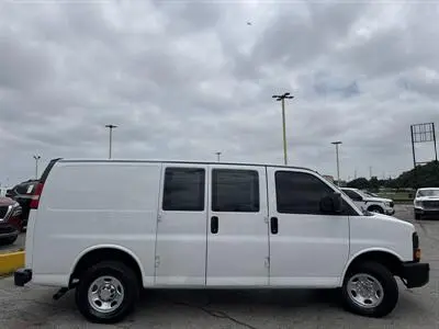2014 Chevrolet Express Work Van HD 2500 photo 4