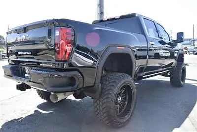 2024 GMC Sierra Denali 4WD Crew Cab Standard Box SRW photo 5