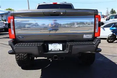 2025 Ford F-350 Platinum 4x4 Crew Cab 8' Box SRW photo 4