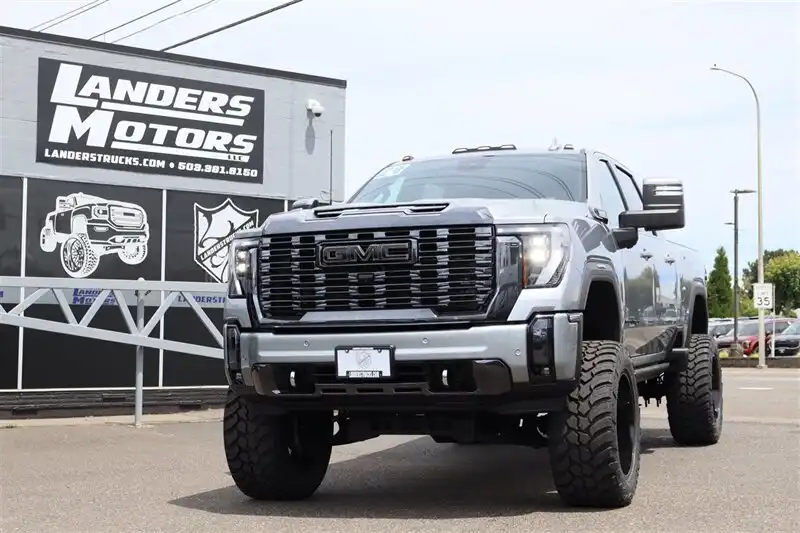 2024 GMC Sierra Denali Ultimate 4WD Crew Cab Standard B's photo