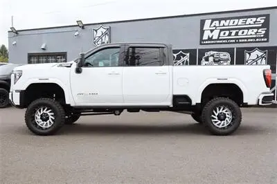 2025 GMC Sierra AT4 4WD Crew Cab Standard Box SRW photo 2