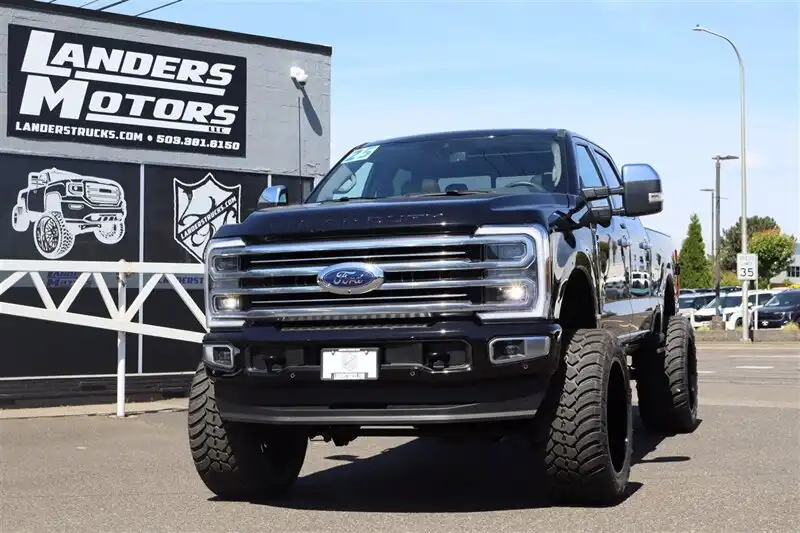 2025 Ford F-350 Platinum 4x4 Crew Cab 160 in SRW's photo