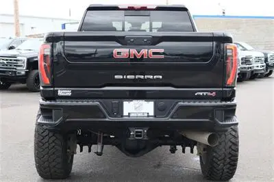 2025 GMC Sierra AT4 4WD Crew Cab Standard Box SRW photo 4