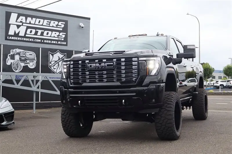 2025 GMC Sierra Denali Ultimate 4WD Crew Cab Standard B photo 1