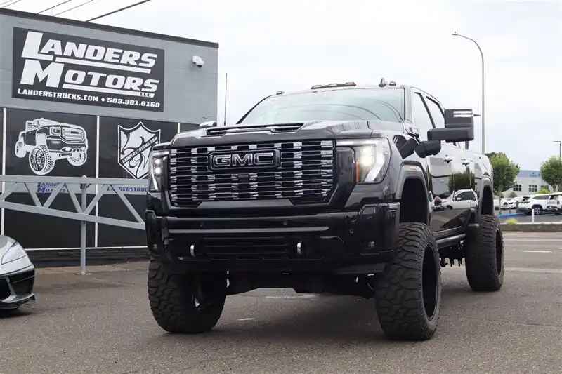 2025 GMC Sierra Denali Ultimate 4WD Crew Cab Standard B's photo
