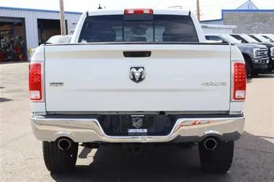 2017 RAM 1500 Laramie 4WD Crew Cab 5'7 photo 4