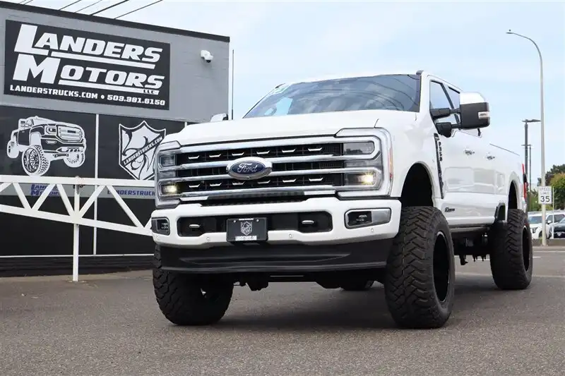 2023 Ford F-350 Platinum 4x4 Crew Cab 160 in SRW's photo