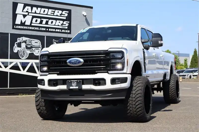 2025 Ford F-350 Platinum 4x4 Crew Cab 176 in SRW's photo