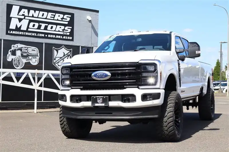 2025 Ford F-350 Platinum 4x4 Crew Cab 176 in SRW's photo
