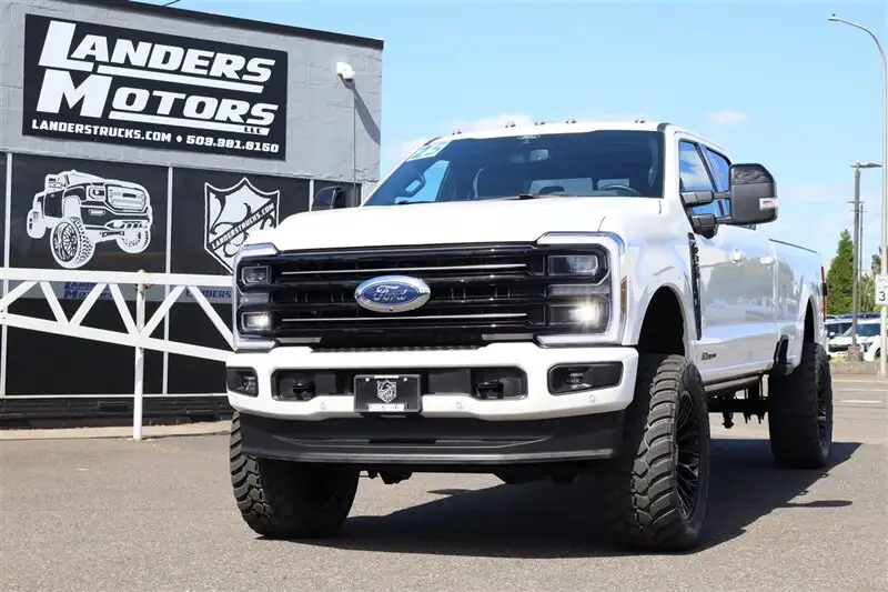 2025 Ford F-350 Platinum 4x4 Crew Cab 176 in SRW's photo
