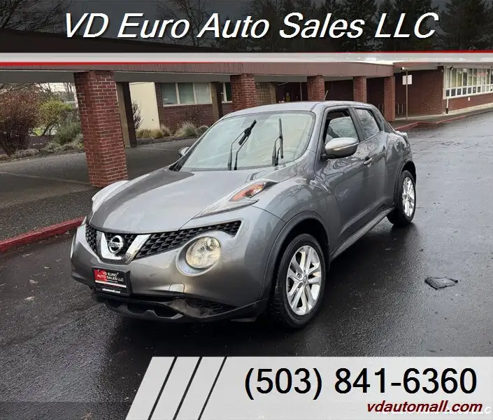 2016 Nissan Juke S FWD CVT's photo