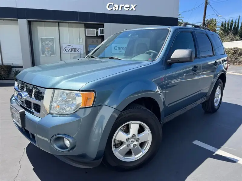 2011 Ford Escape XLT photo 1