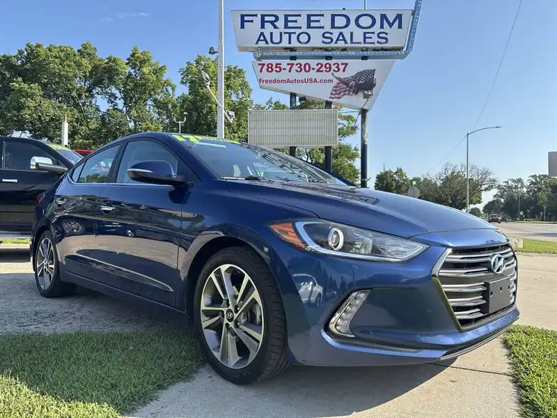 2017 Hyundai Elantra 2.0 Limited A/T PZEV's photo